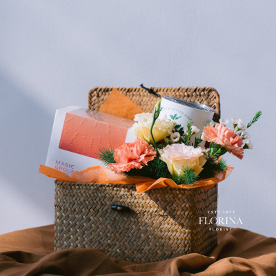 Her Picnic Basket - Crack Inc